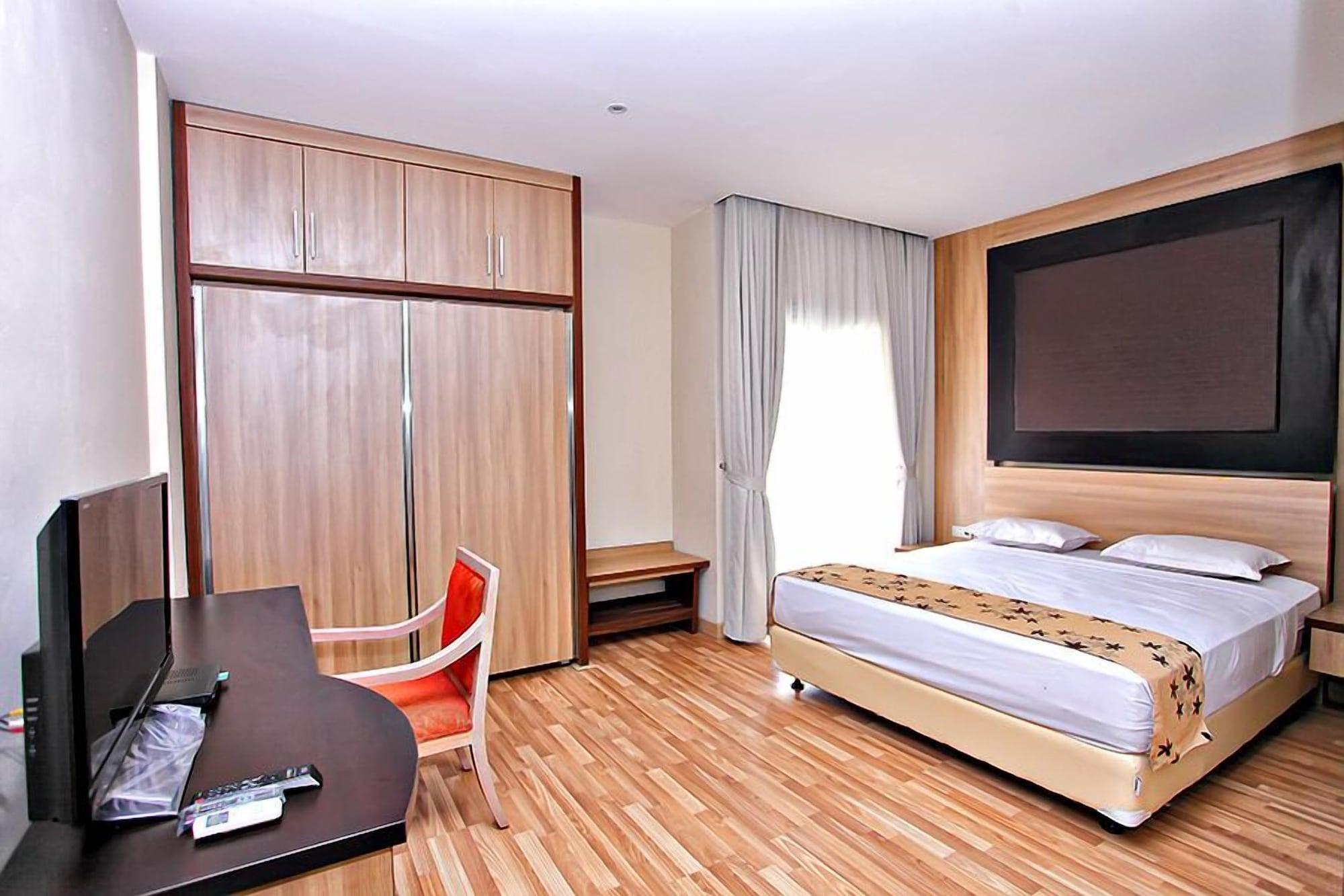 Mutiara Suites Jakarta Exterior photo