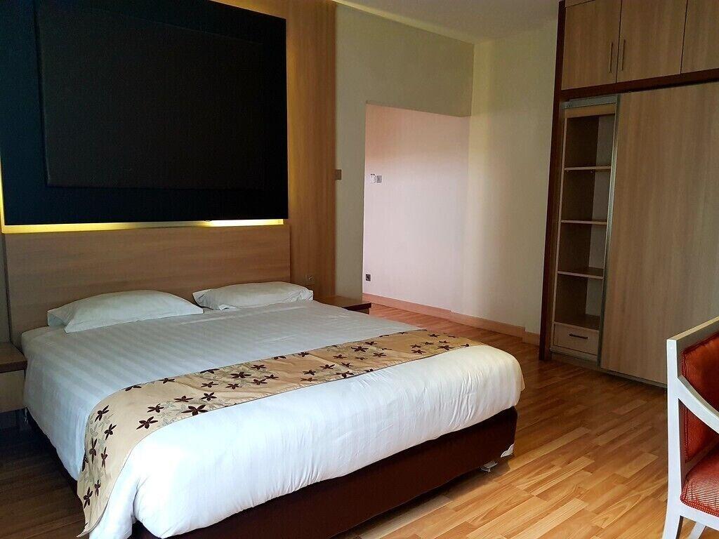 Mutiara Suites Jakarta Exterior photo