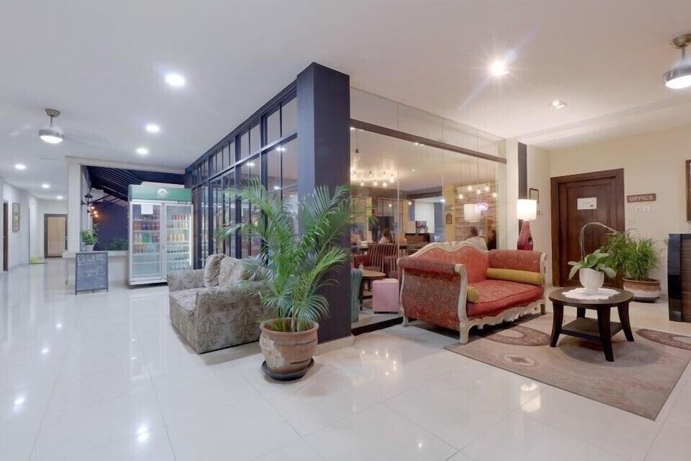 Mutiara Suites Jakarta Exterior photo