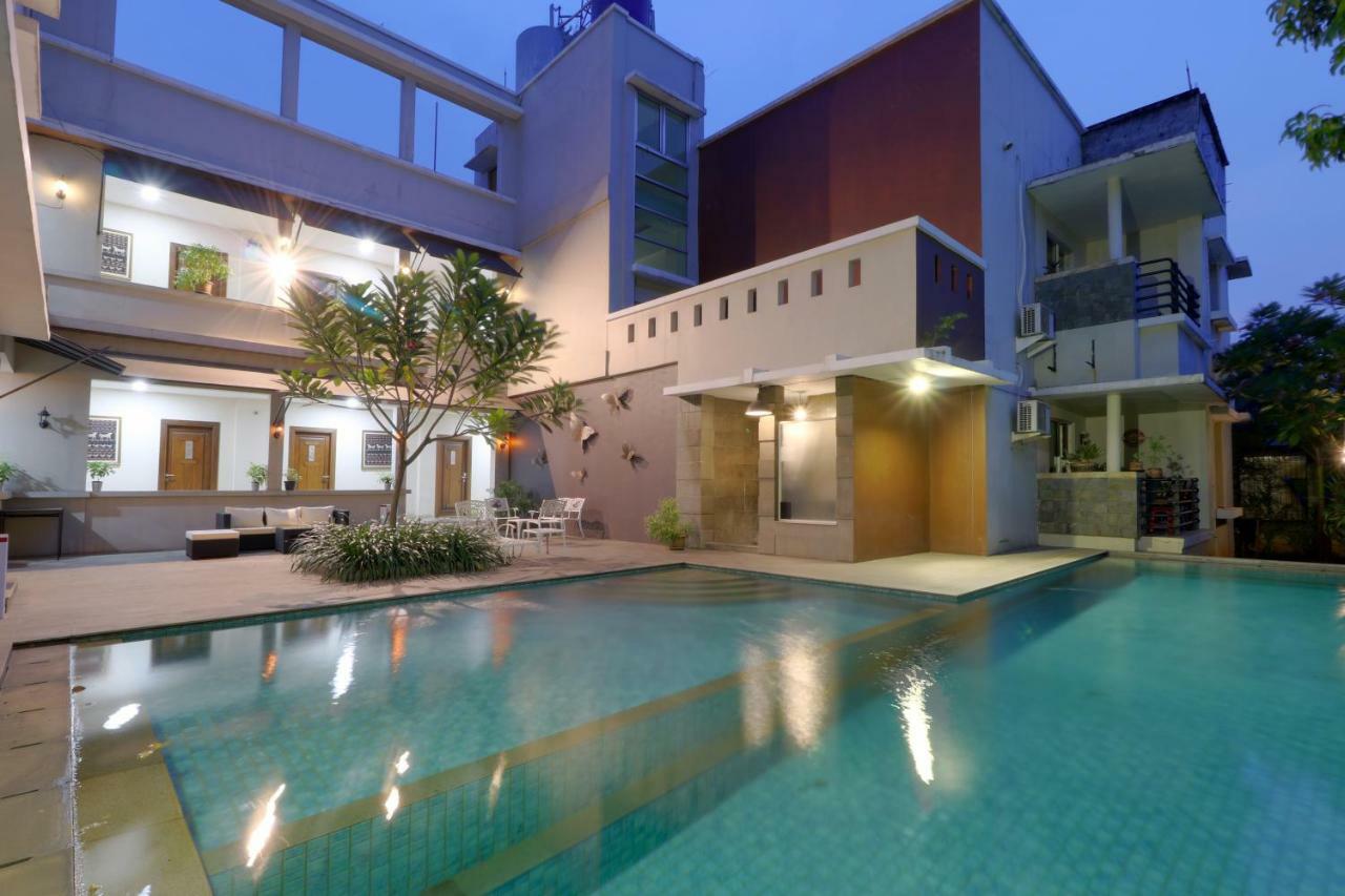 Mutiara Suites Jakarta Exterior photo