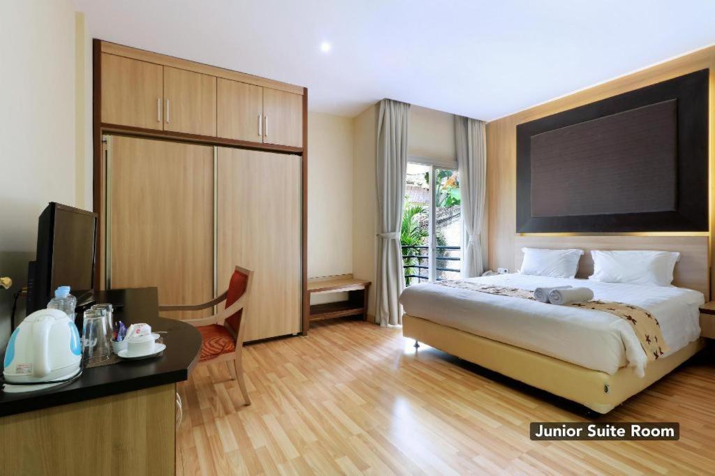 Mutiara Suites Jakarta Exterior photo