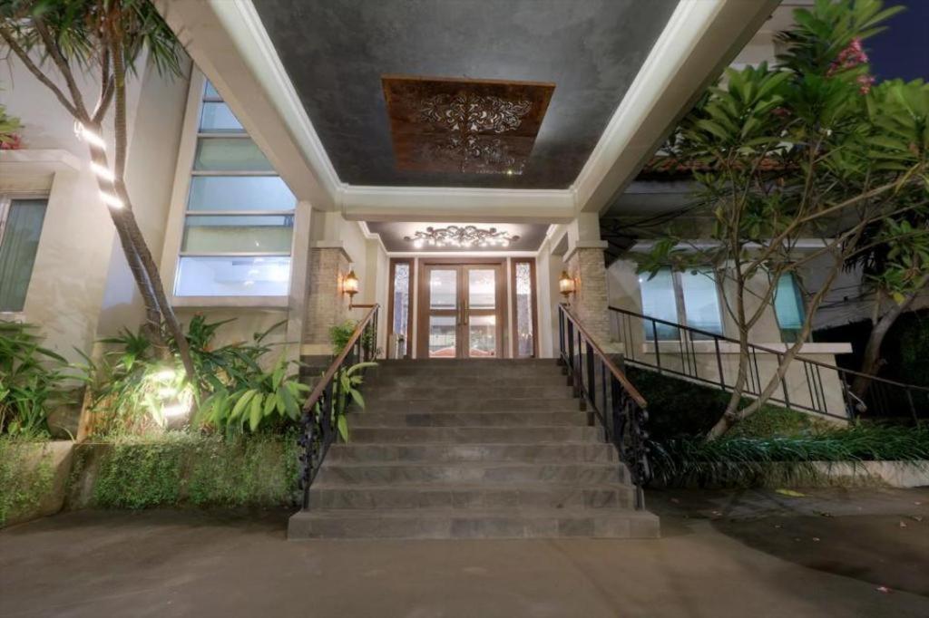 Mutiara Suites Jakarta Exterior photo
